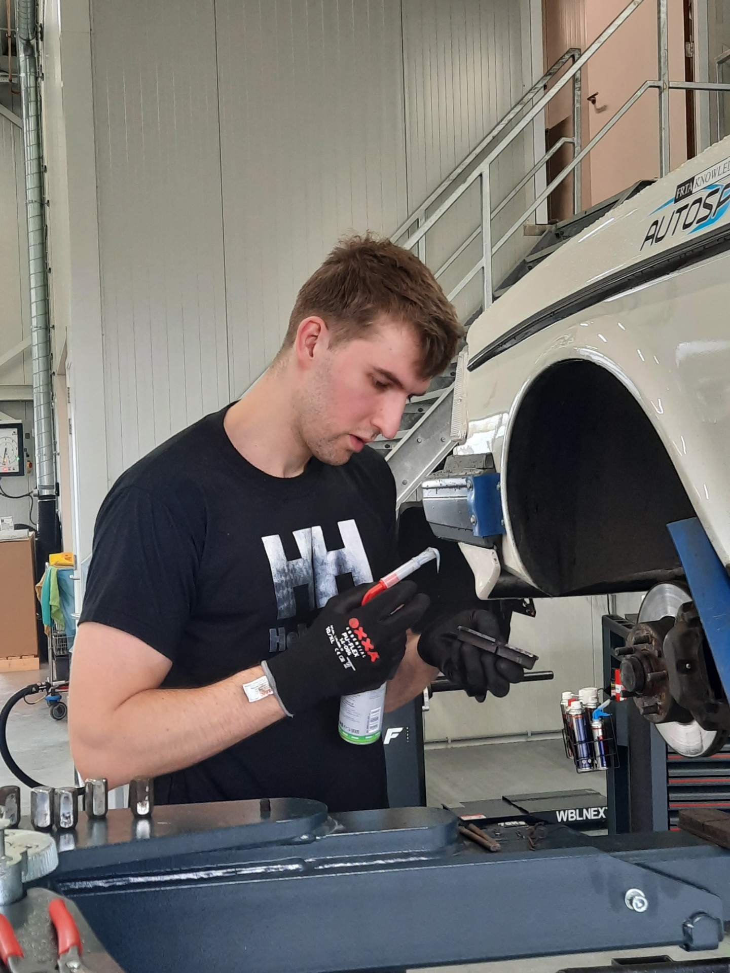 09a4cd51 c4f3 4232 9f37 f03c664651f2